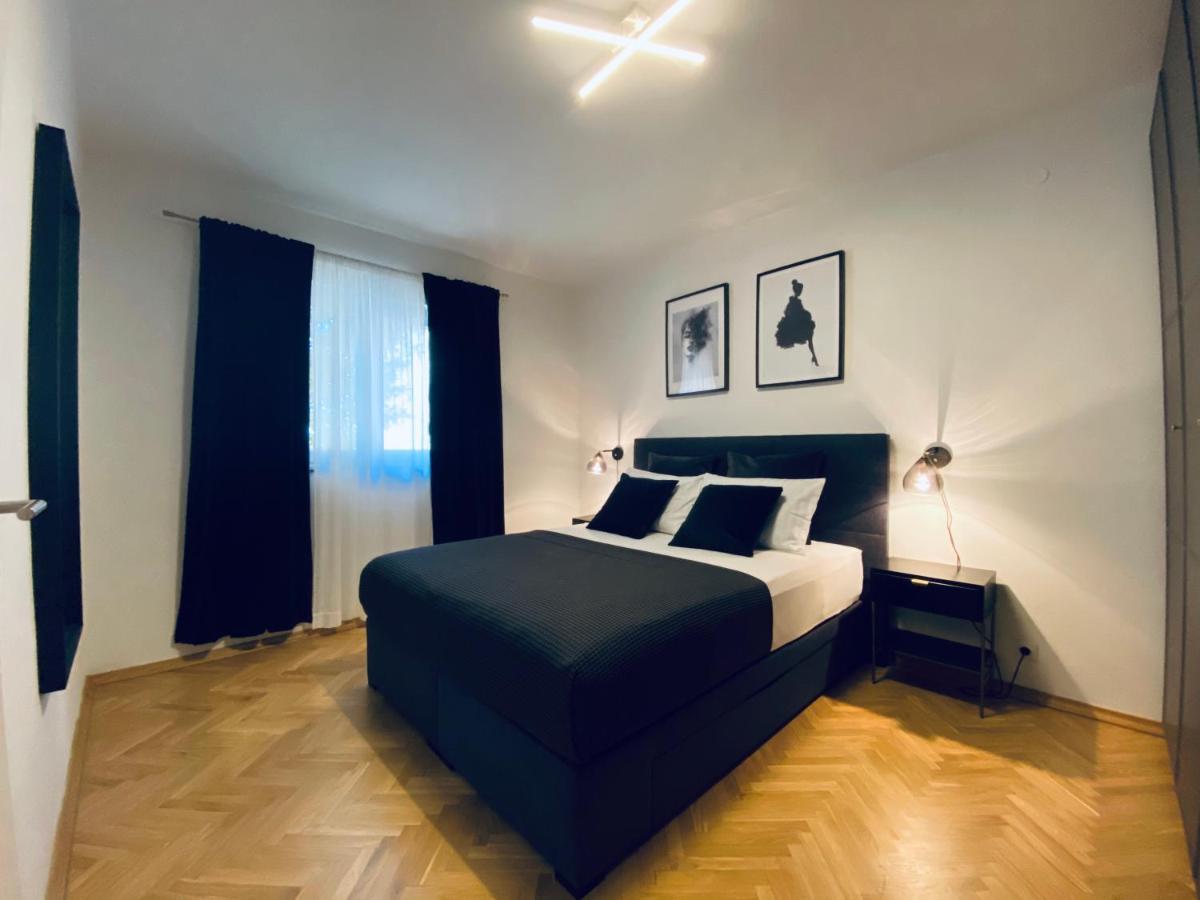 Cirjak Apartments Biograd Na Moru Exteriör bild