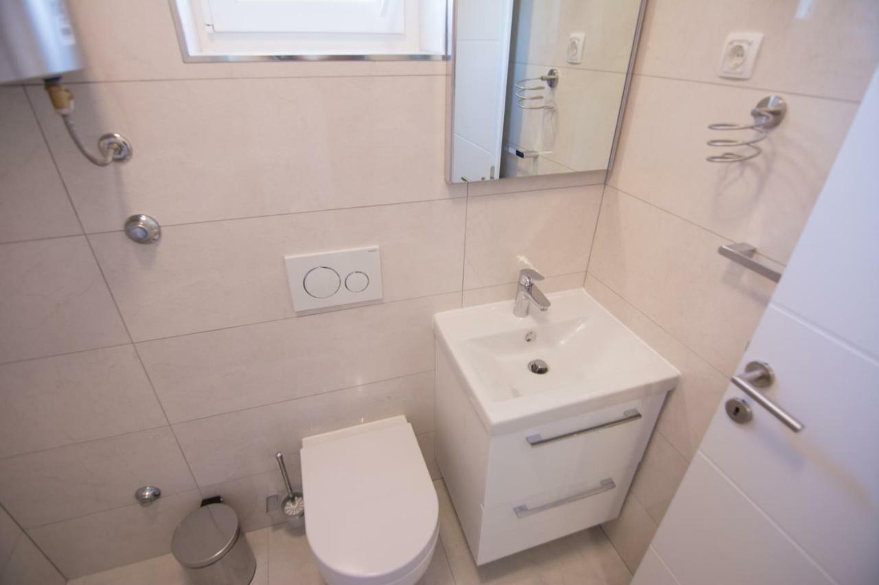 Cirjak Apartments Biograd Na Moru Exteriör bild