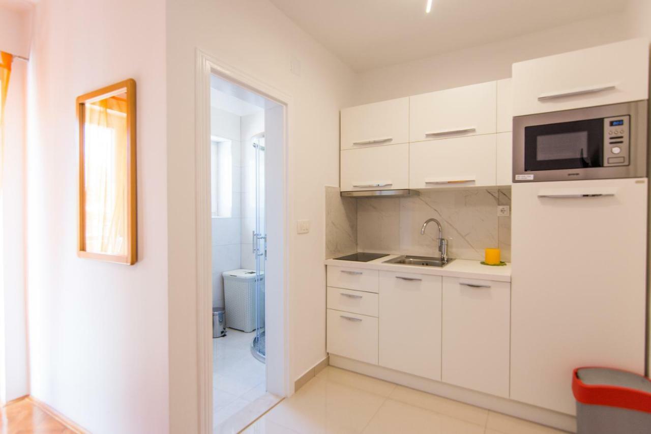 Cirjak Apartments Biograd Na Moru Exteriör bild