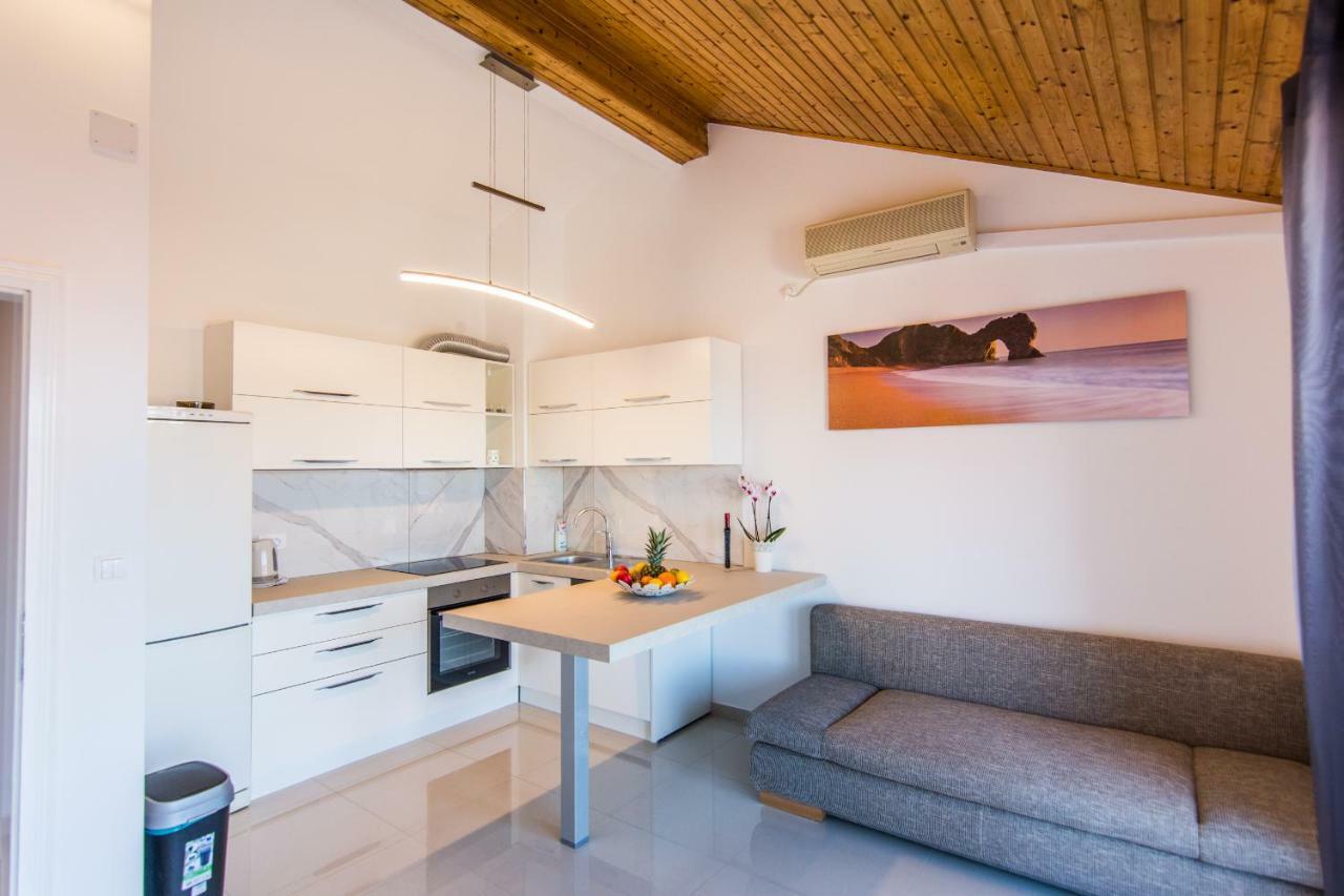 Cirjak Apartments Biograd Na Moru Exteriör bild
