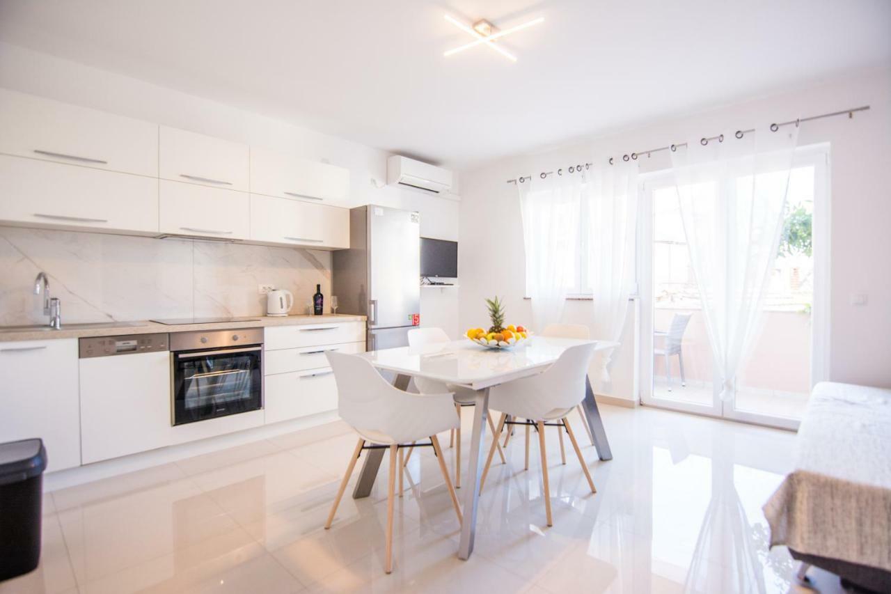 Cirjak Apartments Biograd Na Moru Exteriör bild